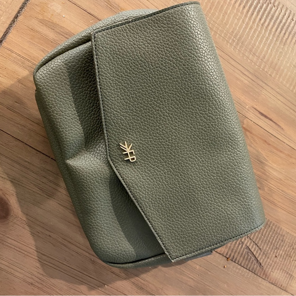 Freshly Picked Sling Bag
